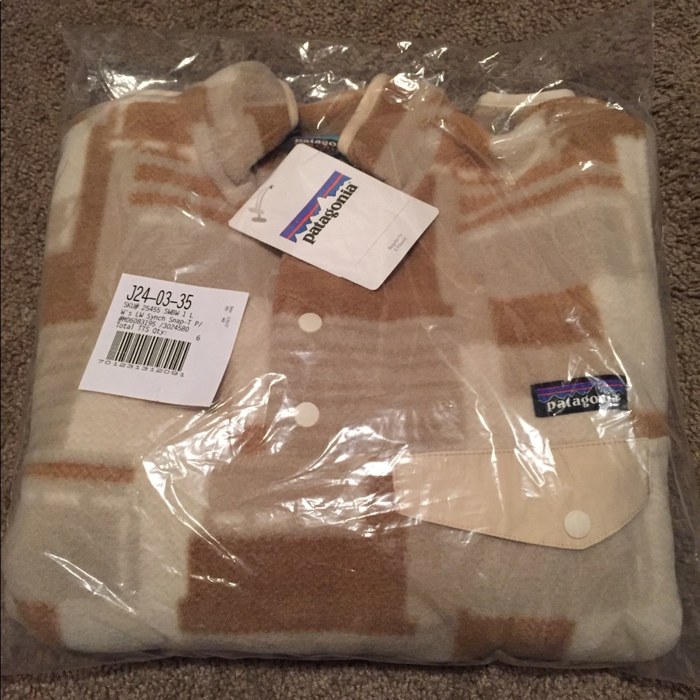 NEW Womens Patagonia Snap T Stitchwork Birch White - Picture 3 of 3